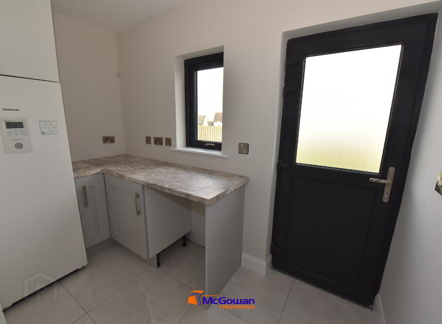 4 Bed Semi, The Beeches, Navenny, Ballybofey