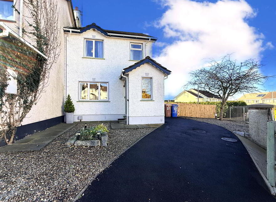 27 Benmore Court, Newry, BT34 2TG photo