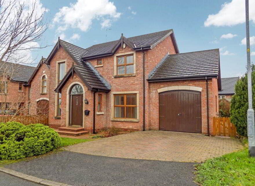 11 Kings Chase, Maze, Lisburn, BT27 5ST photo