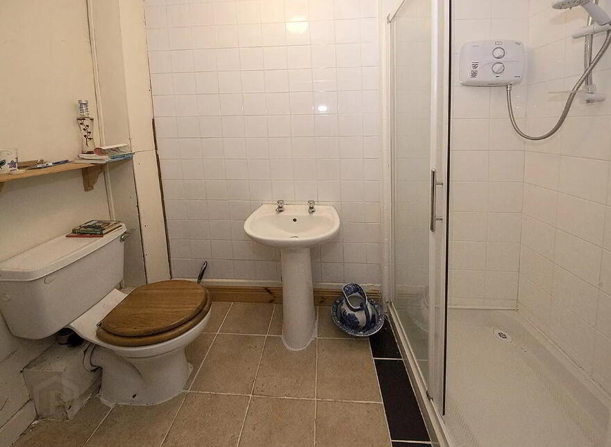 Capitol Cleaners Premises, 14 O'Connell St, Dungarvan, X35AN24