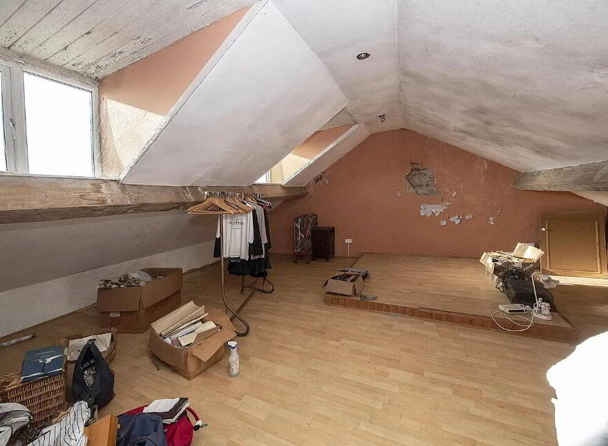 Capitol Cleaners Premises, 14 O'Connell St, Dungarvan, X35AN24