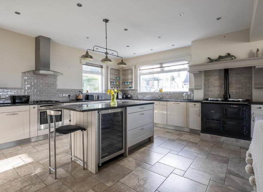 8 Clanbrassil Road, Holywood, BT18 0AR