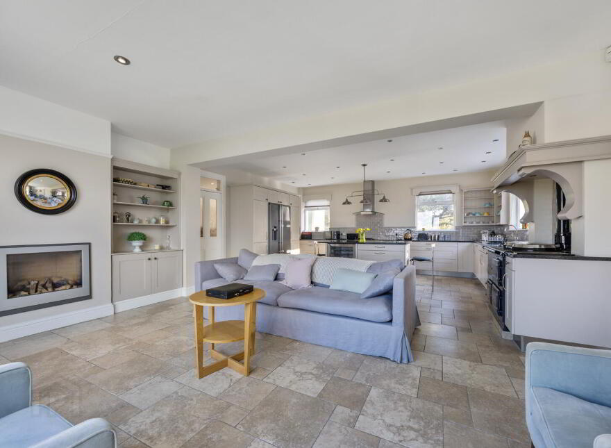 8 Clanbrassil Road, Holywood, BT18 0AR