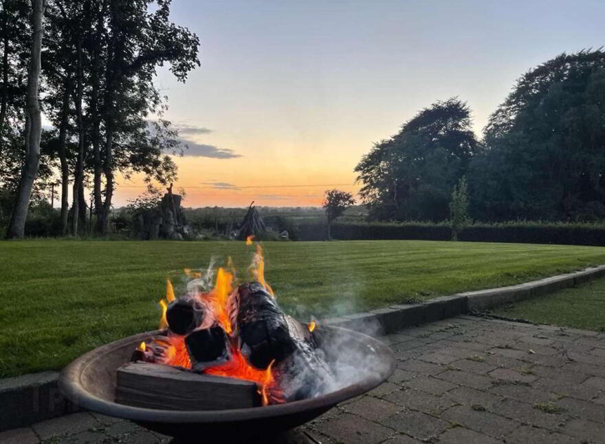 Carnfeogue Lodge, 156a Ballinlea Road, Ballymoney, BT53 8PX