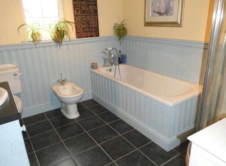 Carnfeogue Lodge, 156a Ballinlea Road, Ballymoney, BT53 8PX
