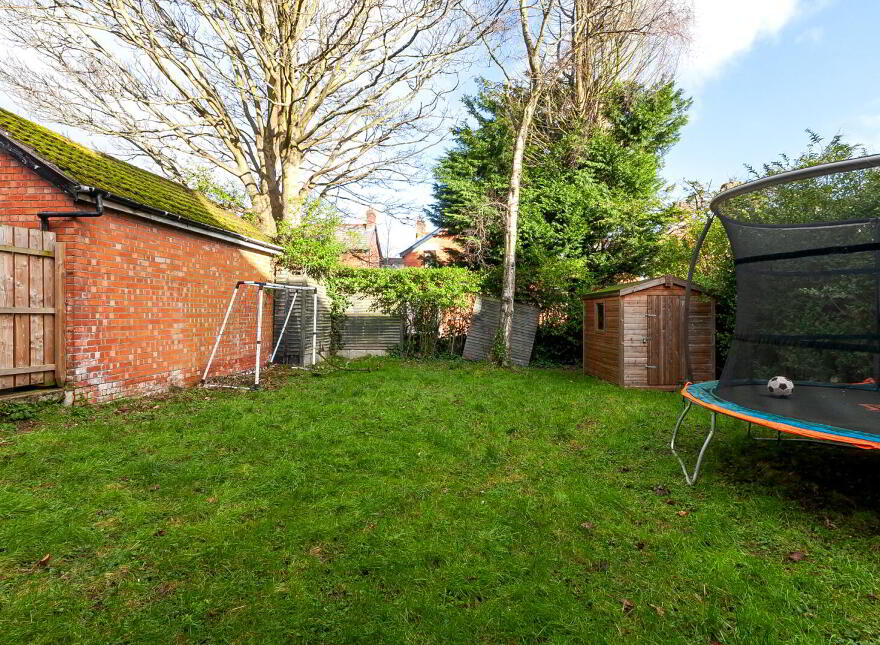 20 Chichester Avenue, Belfast, BT15 5EH