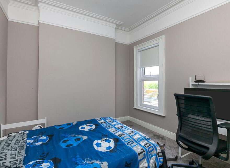 20 Chichester Avenue, Belfast, BT15 5EH