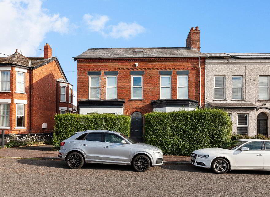20 Chichester Avenue, Belfast, BT15 5EH