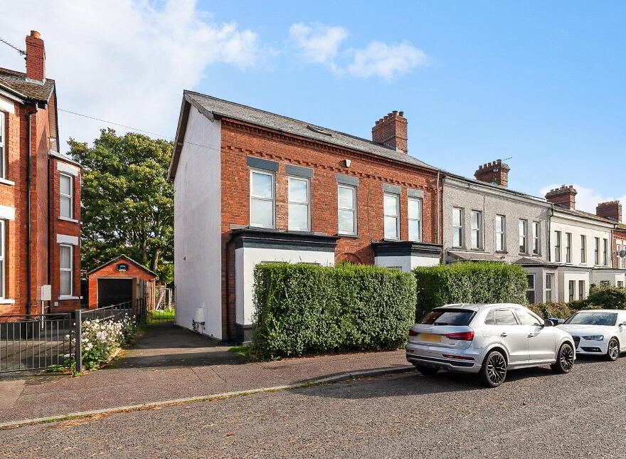 20 Chichester Avenue, Belfast, BT15 5EH