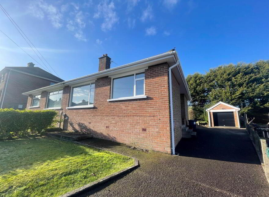 13 Wanstead Avenue, Dundonald, Belfast, BT16 2EU photo