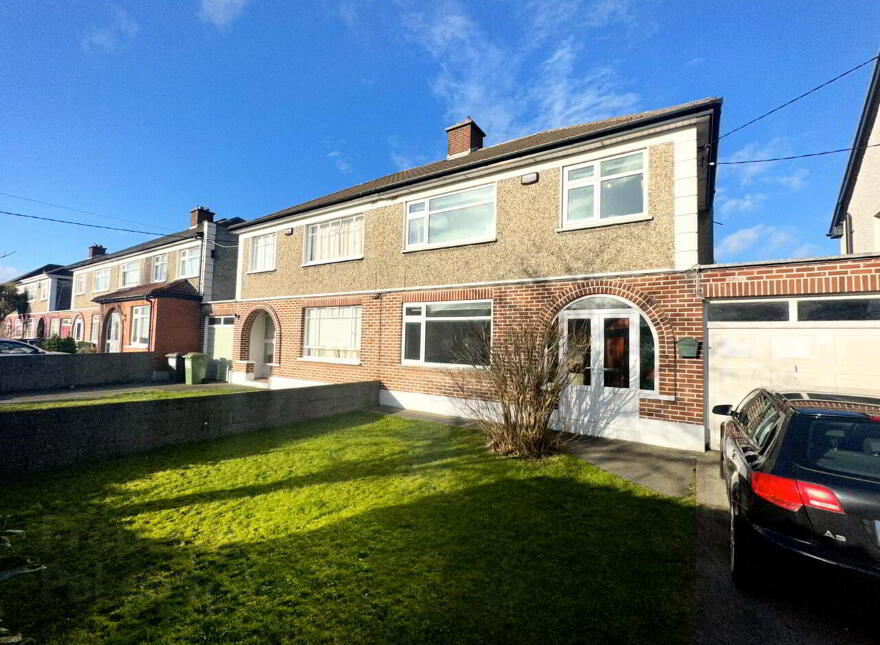 13 Pinewood Avenue, Glasnevin, Dublin, D11 photo