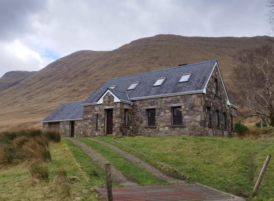 Strathloe, Glenanane, Near Leenane, H91E9X7