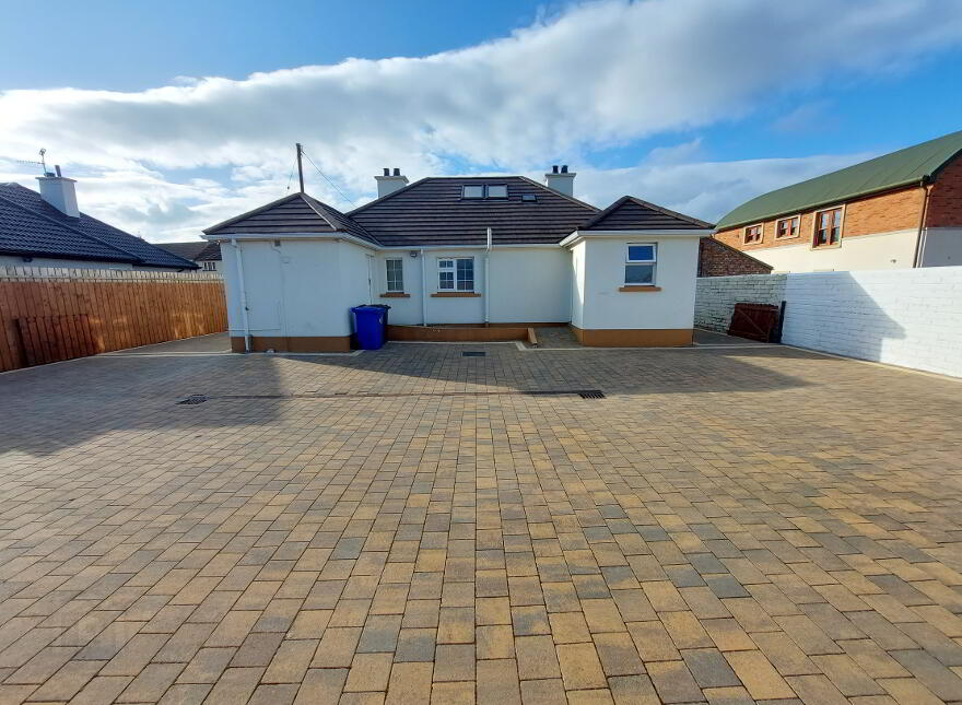 58 Ballycolman Avenue, Strabane, BT82 9AF