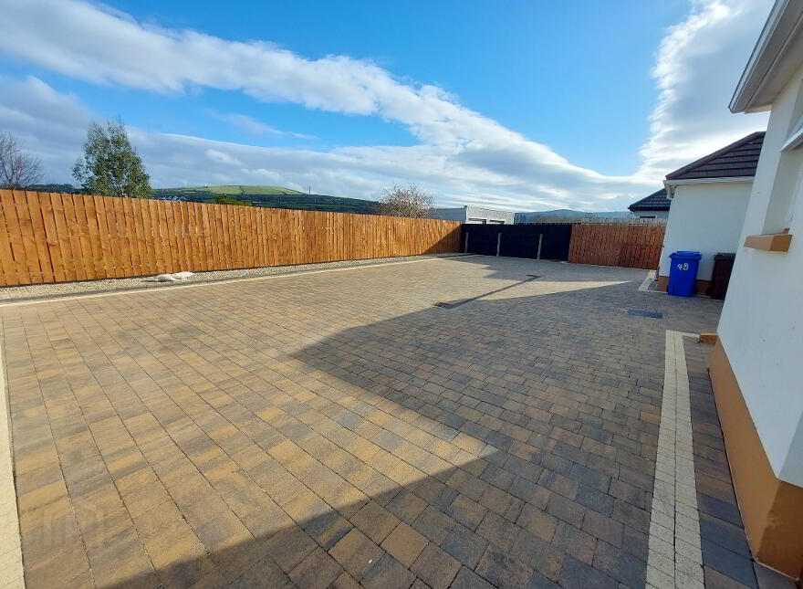 58 Ballycolman Avenue, Strabane, BT82 9AF