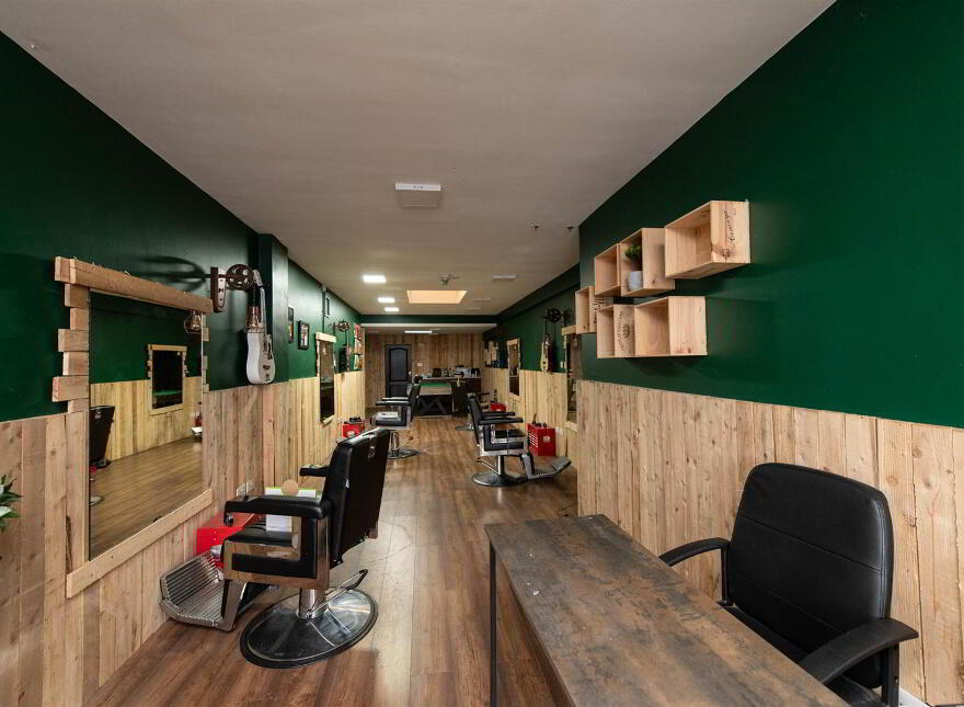 2 The Square, Ballynahinch, BT24 8AE