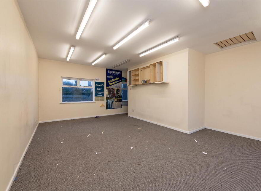 2 The Square, Ballynahinch, BT24 8AE