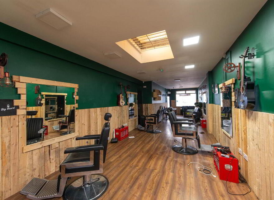 2 The Square, Ballynahinch, BT24 8AE