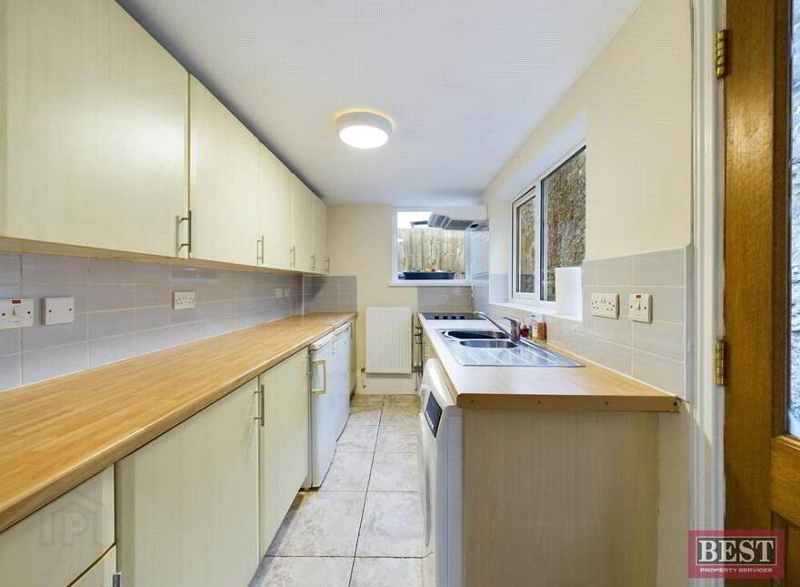 11 Mary Street, Warrenpoint, Newry, BT34 3NT