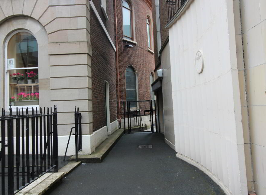 First Presbyterian Church, Parking Rosemary Street, Belfast, BT1 1QB photo