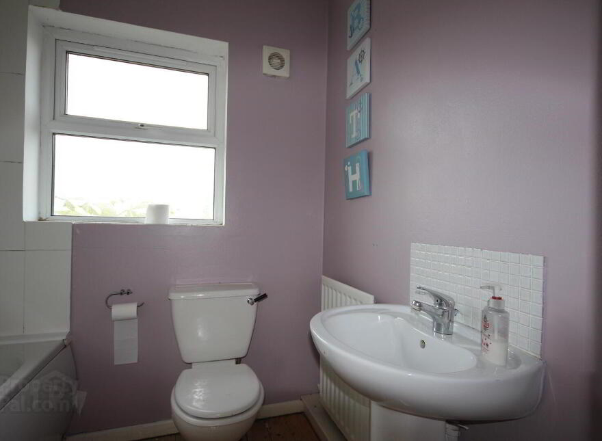 23 Walnut Green, Larne, BT40 2WP