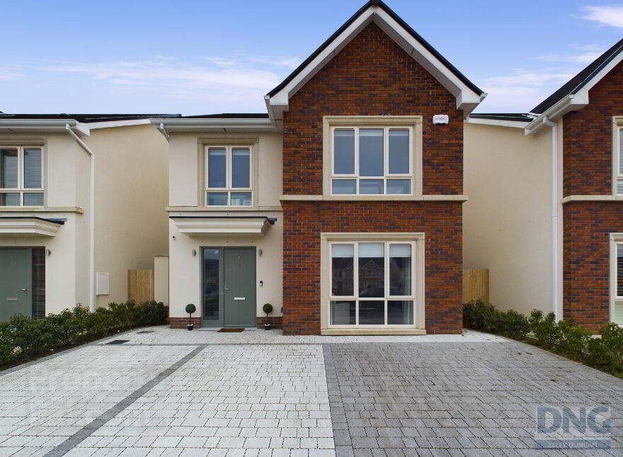 7 Silverbrook Close, Silverbrook, Tullamore, R35A3W4 photo