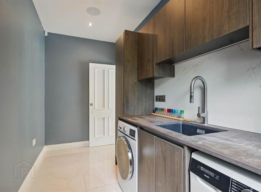 7c Mornington, Belfast, BT7 3JS