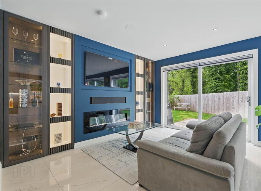 7c Mornington, Belfast, BT7 3JS