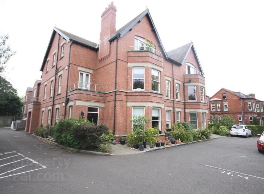 16 Annadale Avenue, Belfast, BT7 3JH photo