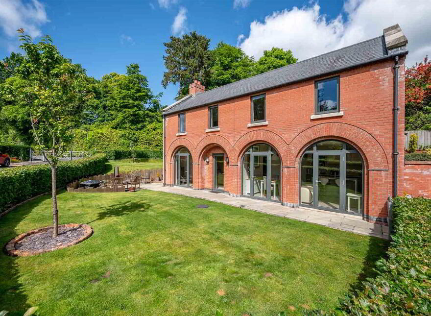 11 Cultra Station Road, Cultra, Holywood, BT18 0AU photo