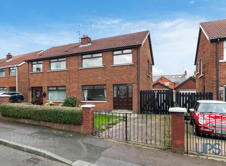 13 Norfolk Grove, Glen Road, Belfast, BT11 8EW photo