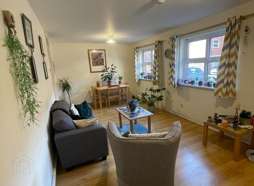 7 Ashburne Place, Belfast, BT7 1SE