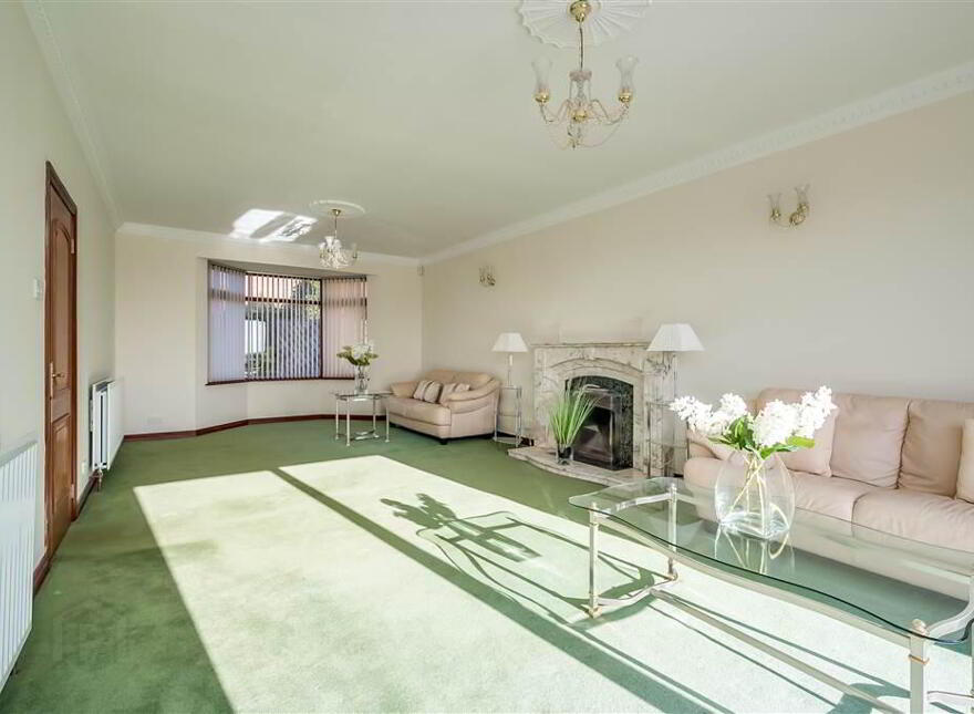 8 Royal Lodge Mews, Off Purdysburn Road, Belfast, BT8 7YT