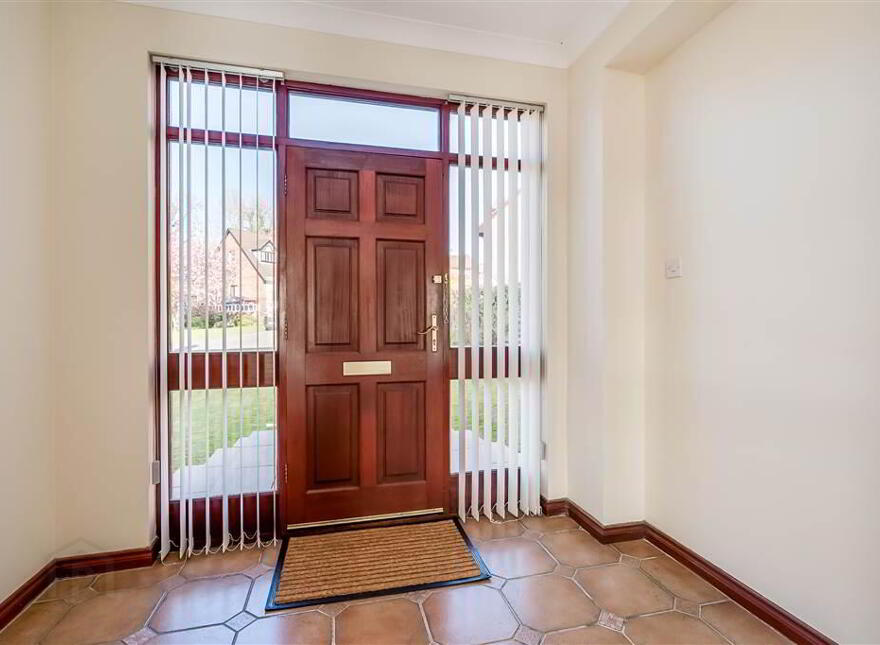 8 Royal Lodge Mews, Off Purdysburn Road, Belfast, BT8 7YT