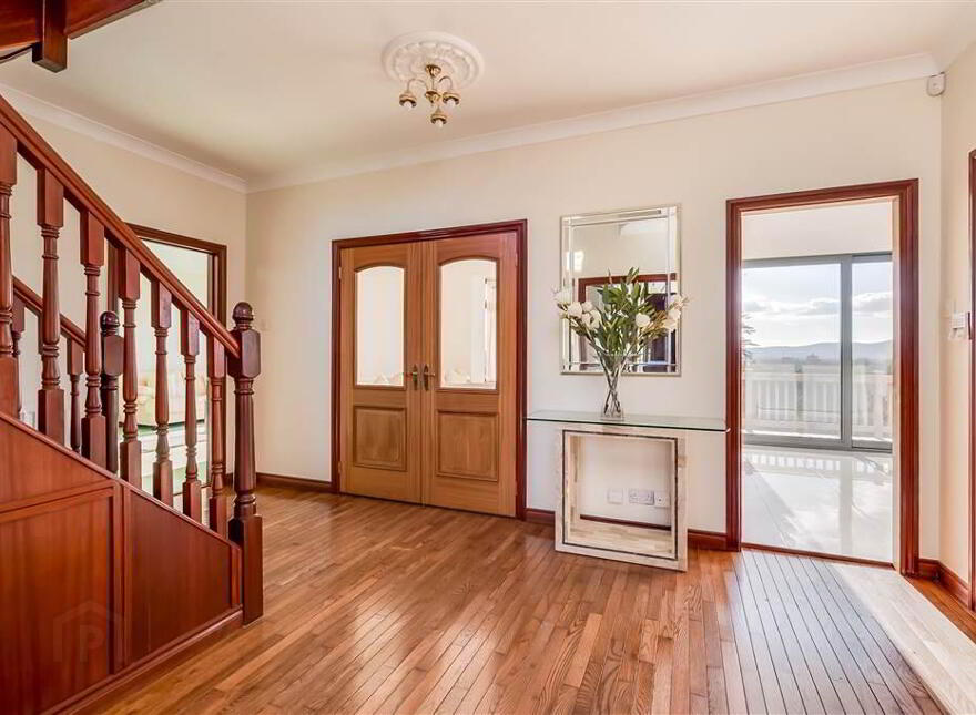 8 Royal Lodge Mews, Off Purdysburn Road, Belfast, BT8 7YT