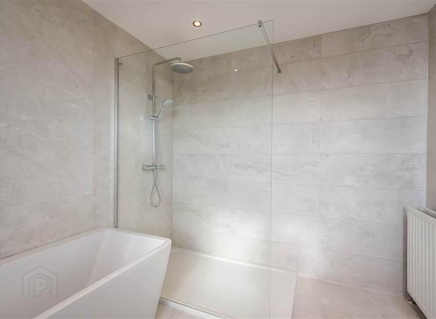 8 Royal Lodge Mews, Off Purdysburn Road, Belfast, BT8 7YT