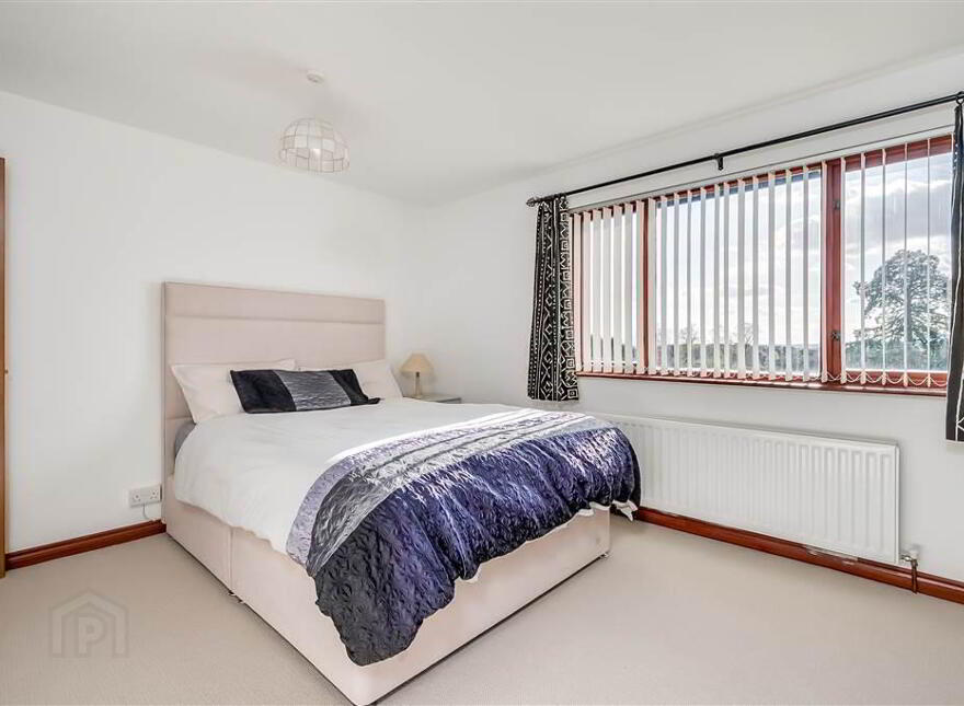 8 Royal Lodge Mews, Off Purdysburn Road, Belfast, BT8 7YT