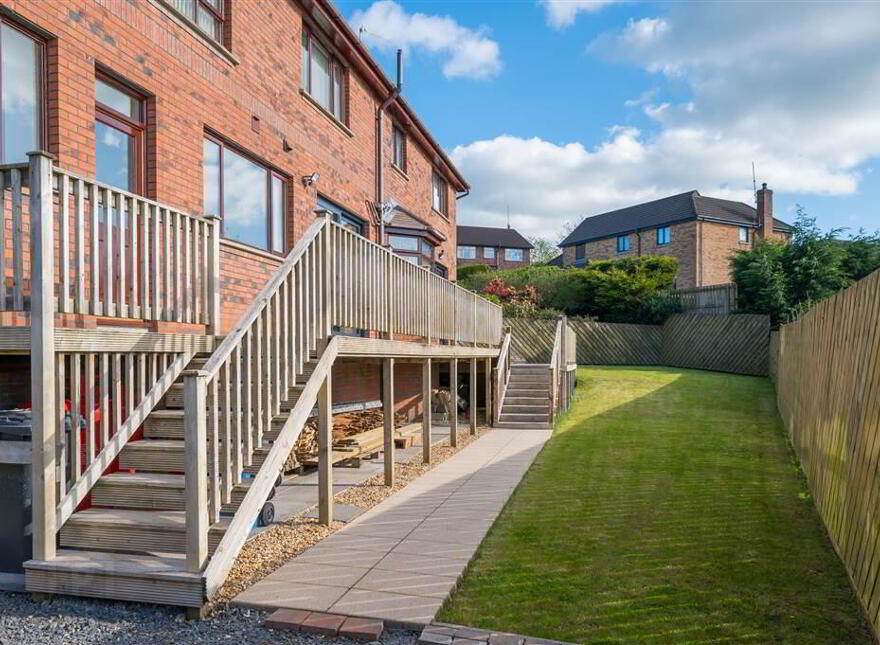 8 Royal Lodge Mews, Off Purdysburn Road, Belfast, BT8 7YT