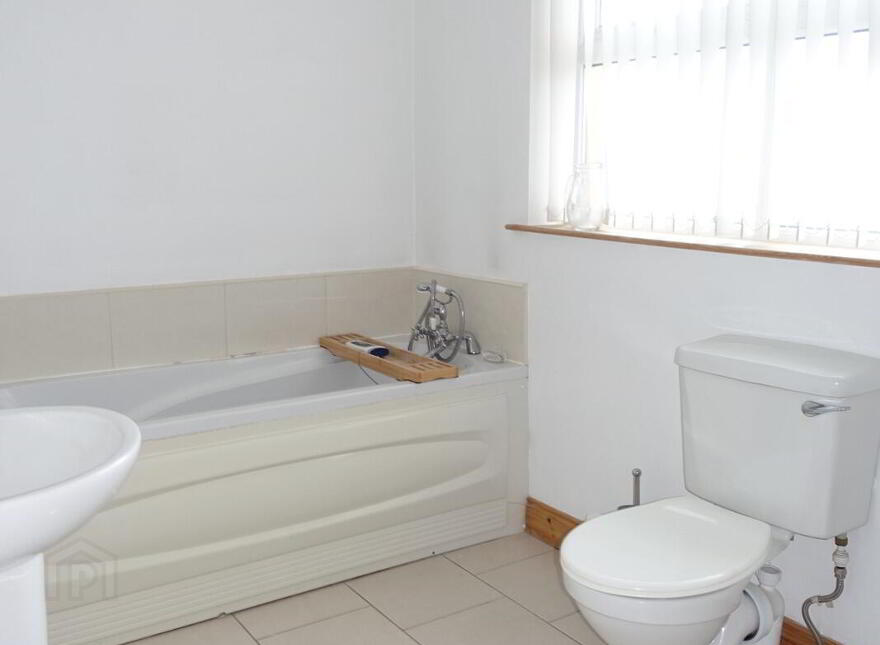 35 Railway Park, Maguiresbridge, BT94 4LS