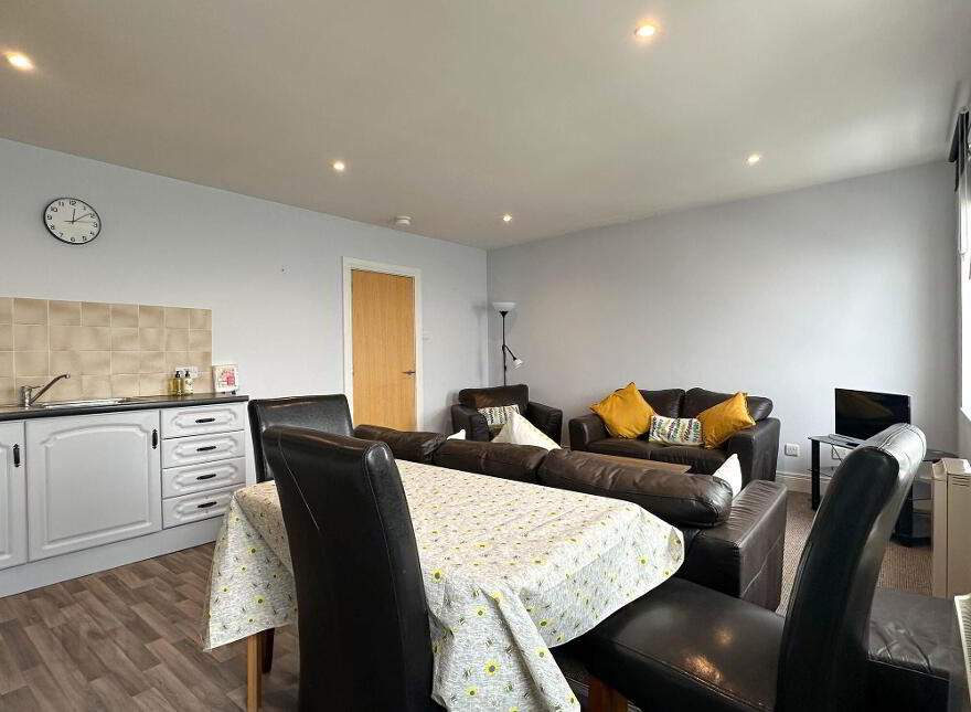 A Apt &, B 48 The Promenade, Portstewart, BT55 7AE