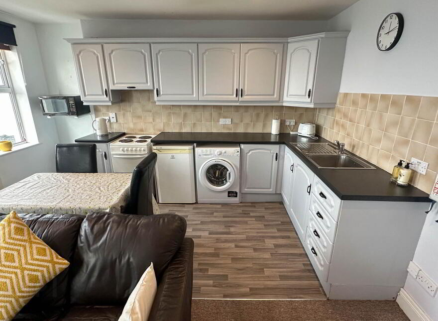 A Apt &, B 48 The Promenade, Portstewart, BT55 7AE