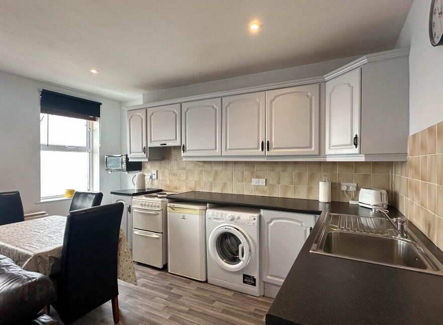 A Apt &, B 48 The Promenade, Portstewart, BT55 7AE