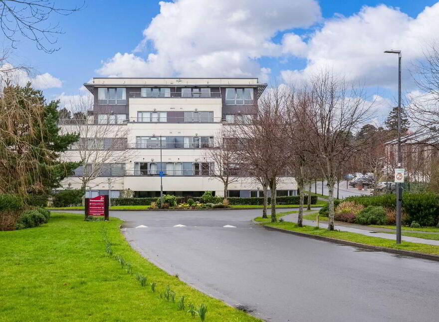 Apartment 12 Le Hunt House, Brennanstown Square, Cabinteely, Dublin, D18XD74