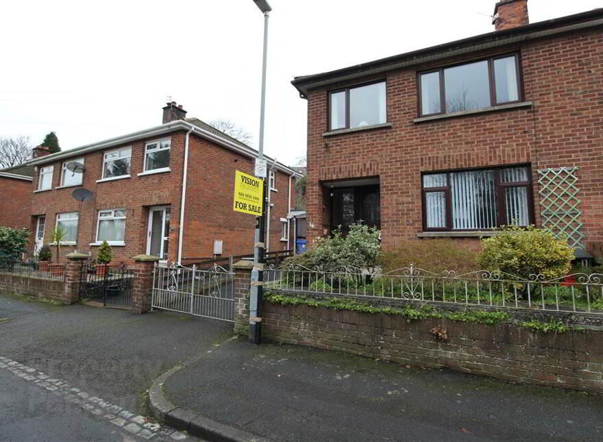 16 Garnerville Park, Belfast, BT4 2NY photo