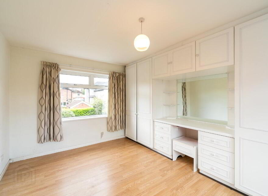53 Bladon Drive, Belfast, BT9 5JN