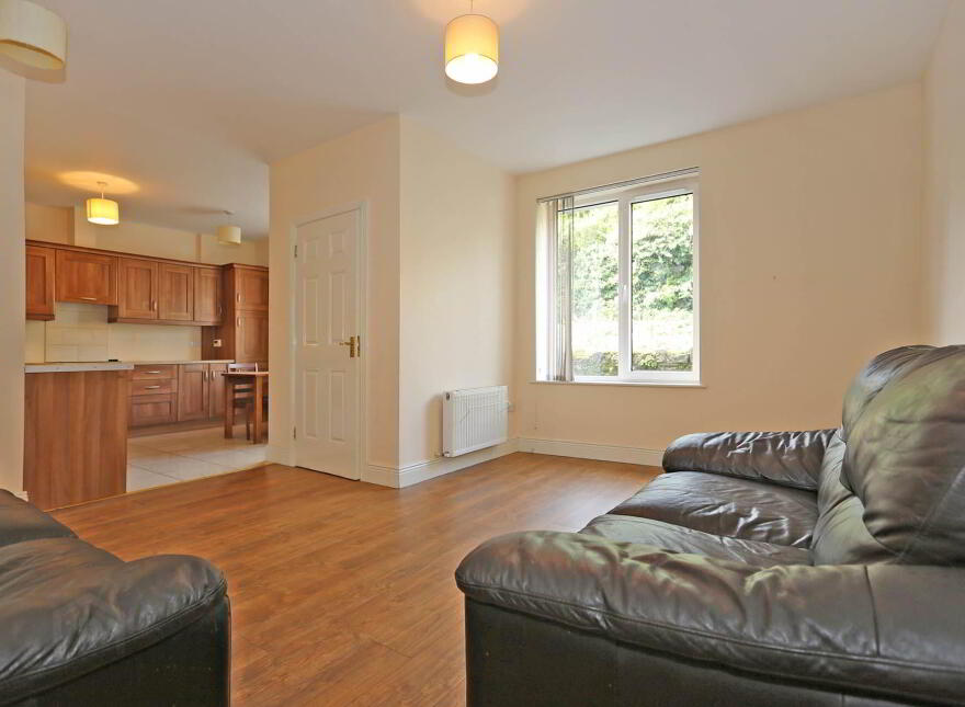 5a Castle View, Castle Street, Castleconnell