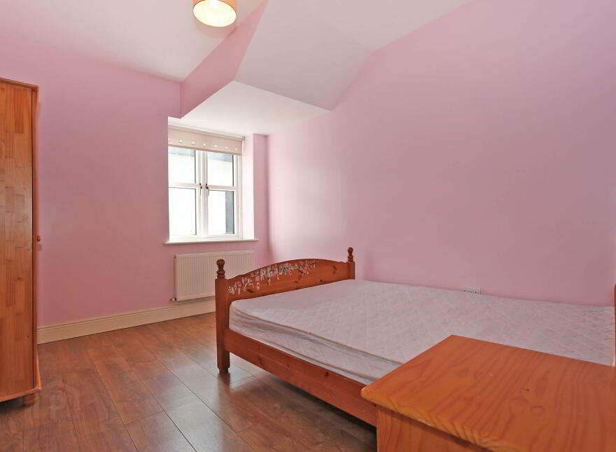 5a Castle View, Castle Street, Castleconnell