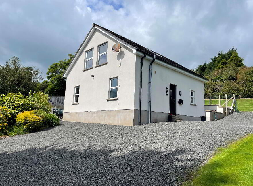 Loughview Lodge, 31c Mccraes Brae, Whitehead, Carrickfergus, BT38 9NZ photo