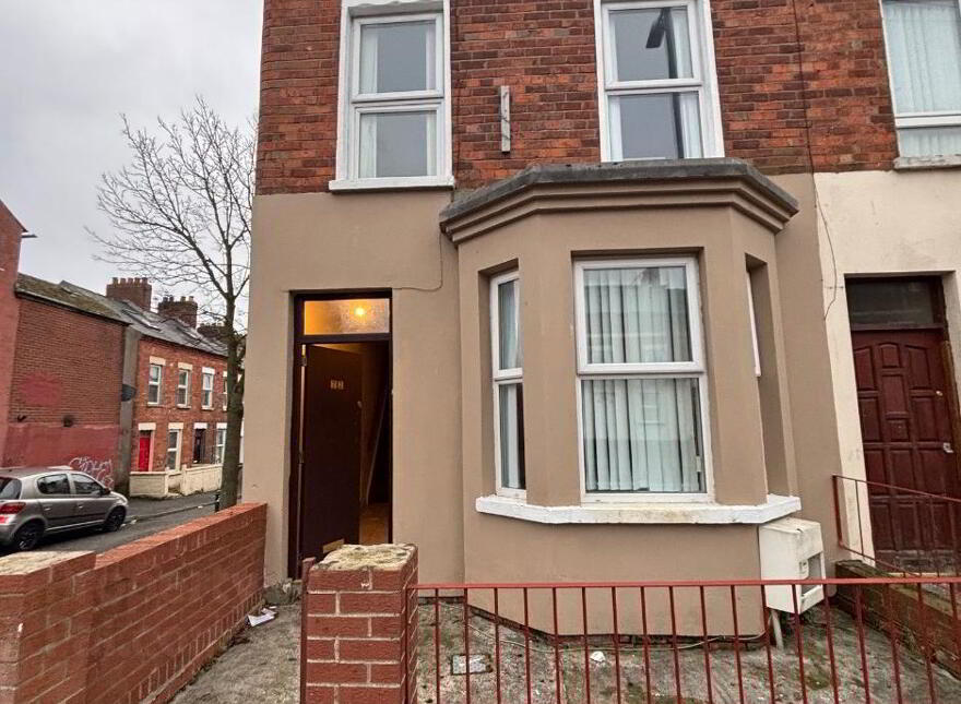 Agincourt Avenue, Queens Quarter, Belfast, BT7 1QB photo