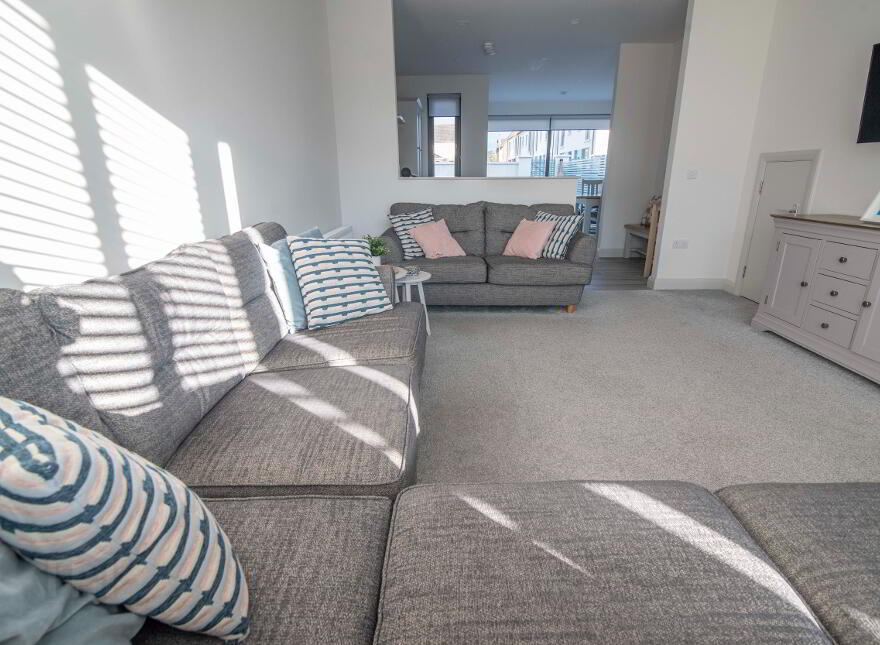 8 Hatheran Mews  (holiday Let), Portstewart, BT55 7US