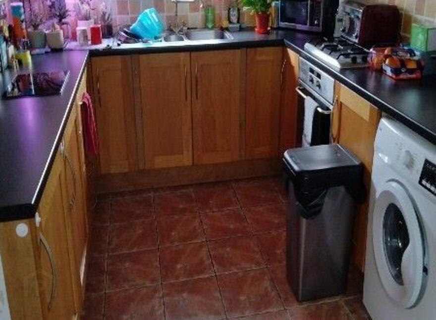 48 Sunnylands Grove, Carrickfergus, BT38 8NR